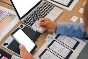تطوير تطبيقات الجوال.